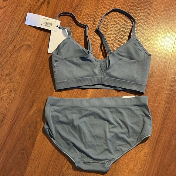 NWT Bonded Flex Set - Picture 3 of 5